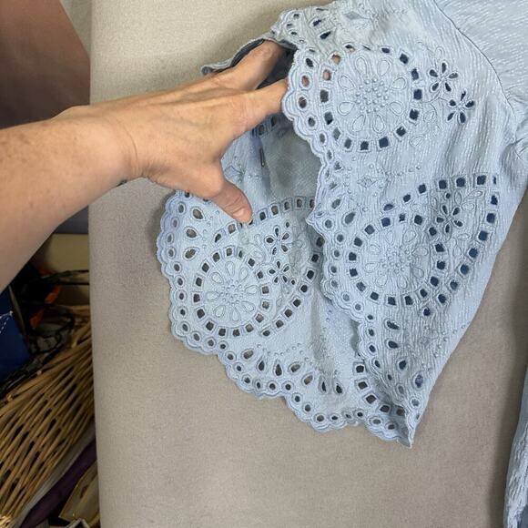 Chico’s Top Women Plus SZ 16 Eyelet Bell Sleeve Lightweight Feminine Casual - Picture 8 of 16